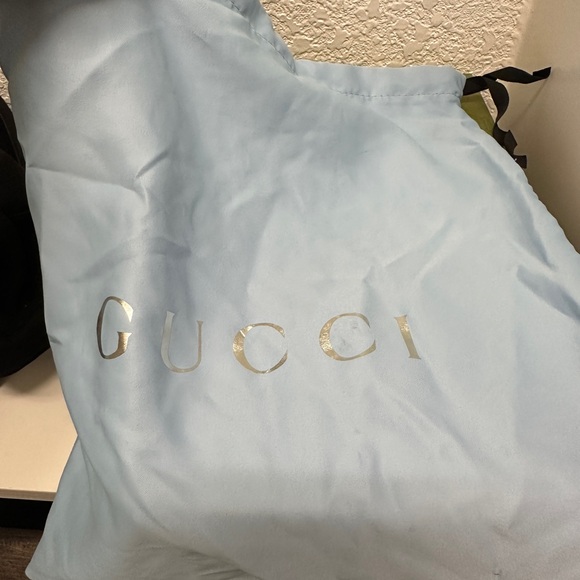 Gucci Aguru Flashtreck sandals - Picture 10 of 11